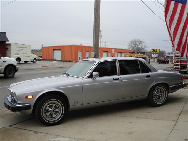 MidSouthern Restorations: 1983 XJ-6